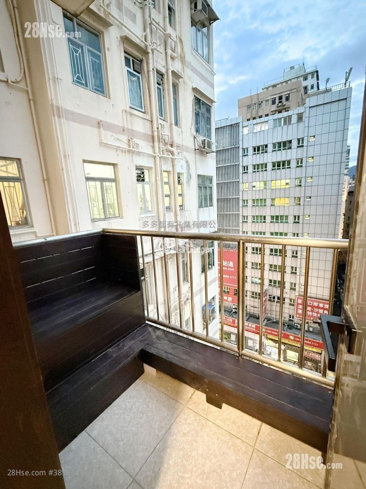 Jade Mansion Rental Studio , 1 Bathroom 180 ft²