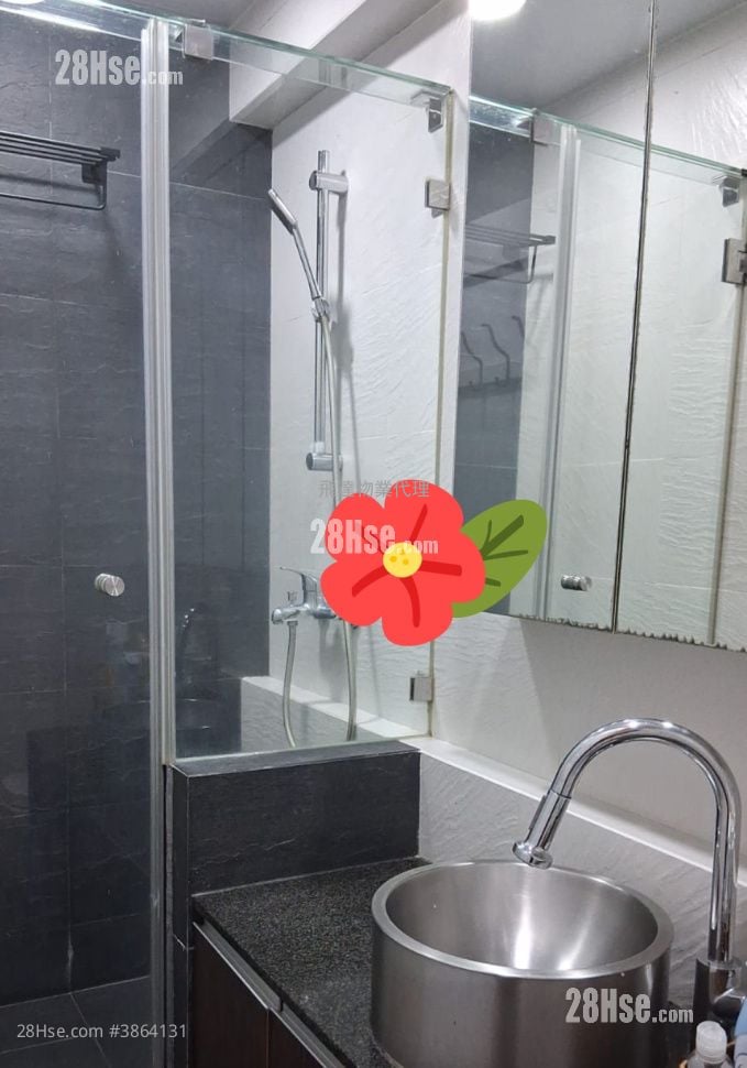 Kam Wa Building Sell 1 Bedroom , 1 Bathroom 380 ft²