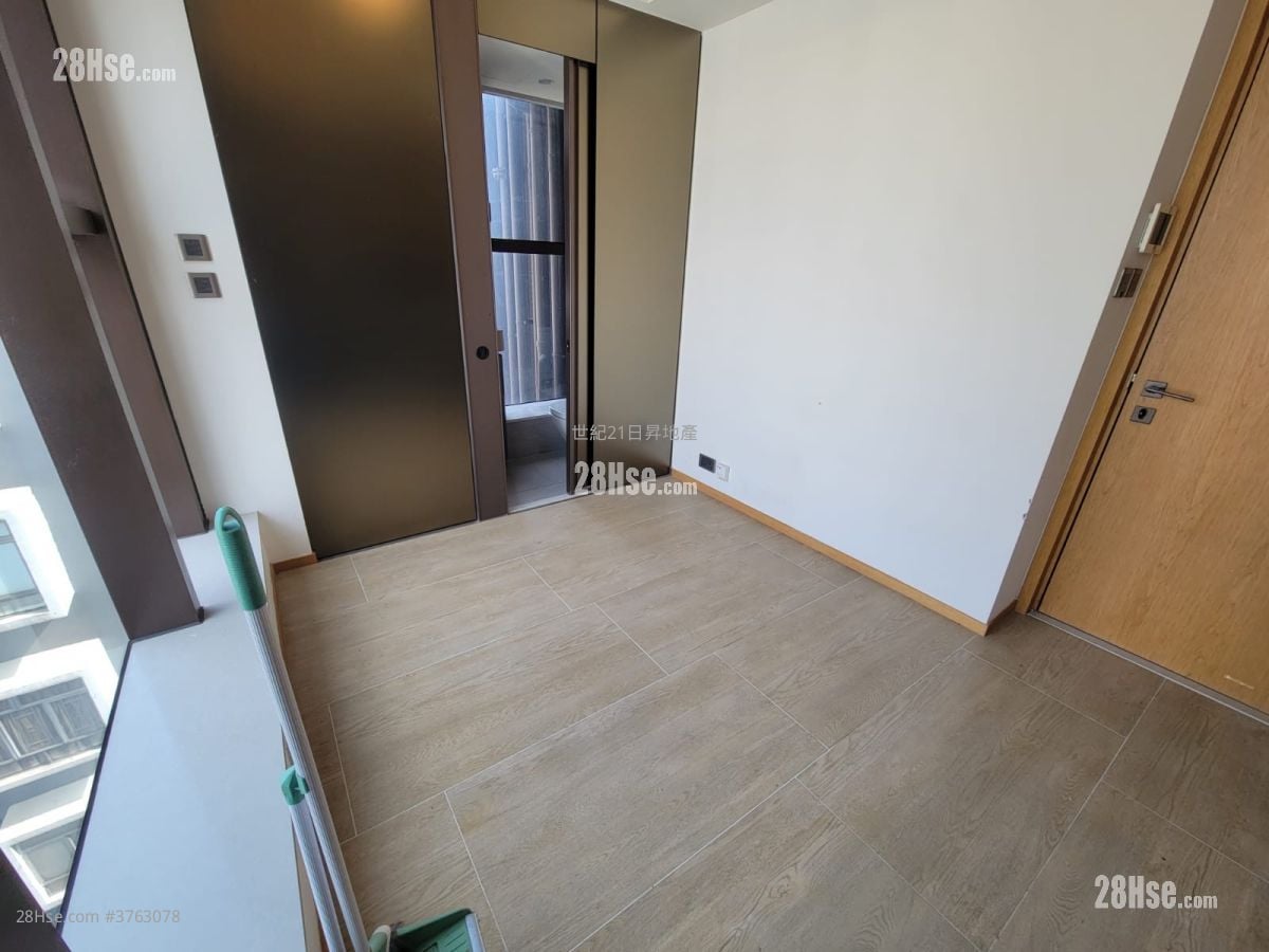 One Prestige Sell Studio , 1 Bathroom 193 ft²