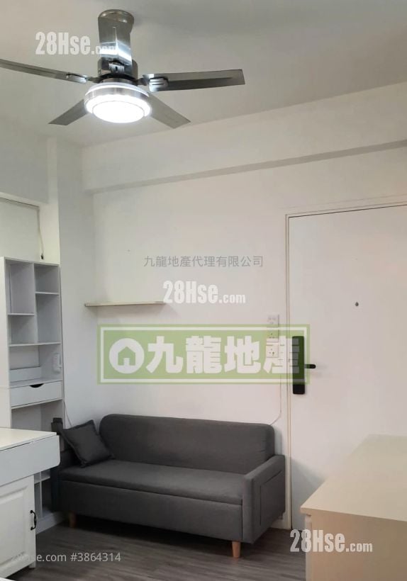 Sun Wah House Sell 2 Bedrooms , 1 Bathroom 294 ft²
