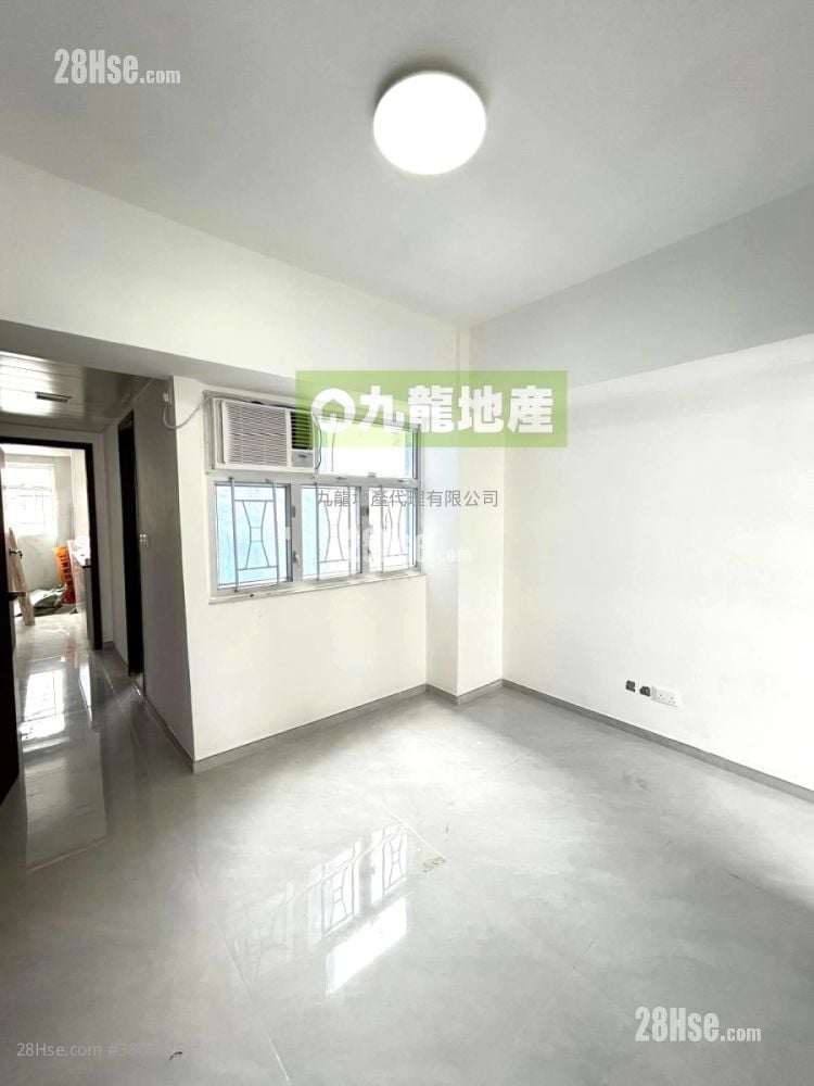 Lee Tat Building Sell 2 Bedrooms , 1 Bathroom 327 ft²