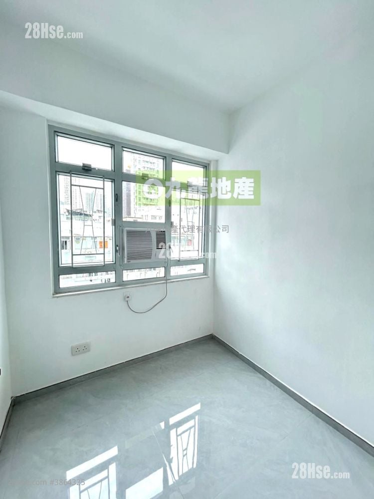Lee Tat Building Sell 2 Bedrooms , 1 Bathroom 327 ft²