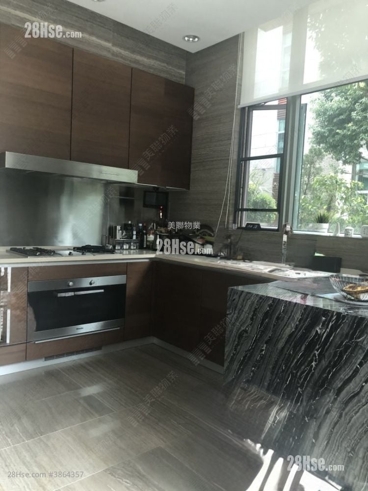 Phase I Of Park Villa Sell 5+ Bedrooms , 3 Bathrooms 3,484 ft²