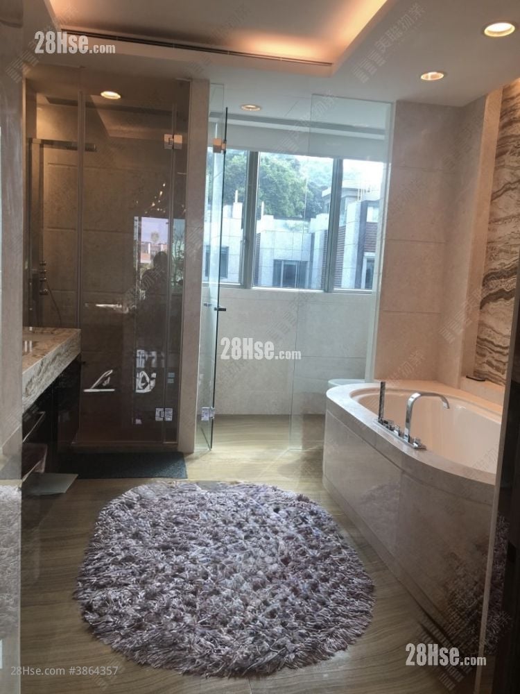Phase I Of Park Villa Sell 5+ Bedrooms , 3 Bathrooms 3,484 ft²