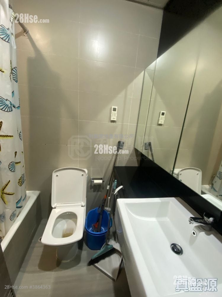 The Sparkle Sell 2 Bedrooms , 1 Bathroom 501 ft²