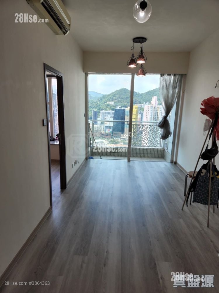 The Sparkle Sell 2 Bedrooms , 1 Bathroom 501 ft²