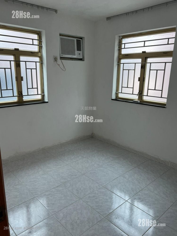 Village Rental 700 ft²