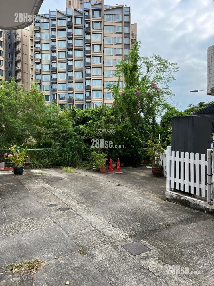 Village Rental 700 ft²