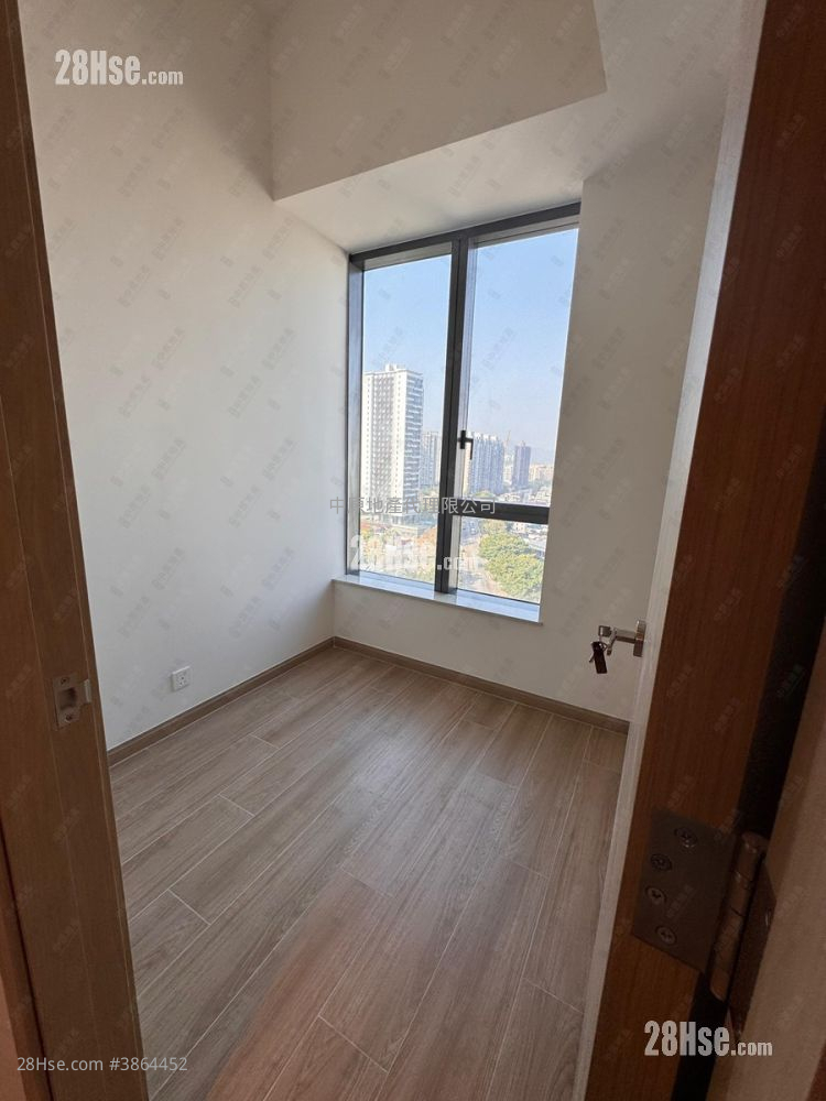 Hava Sell 2 Bedrooms 403 ft²