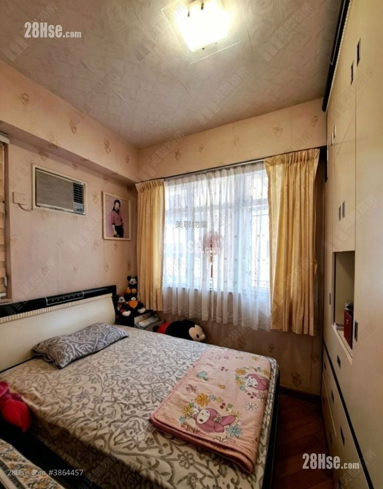 East Asia Gardens Sell 2 Bedrooms , 1 Bathroom 452 ft²