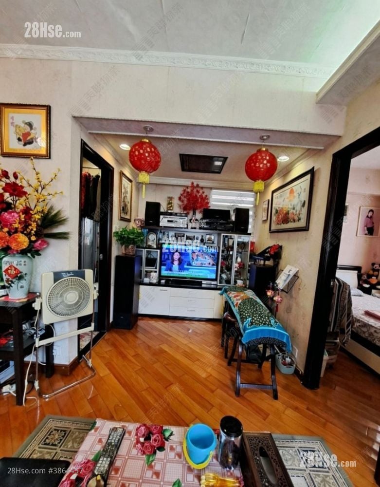East Asia Gardens Sell 2 Bedrooms , 1 Bathroom 452 ft²