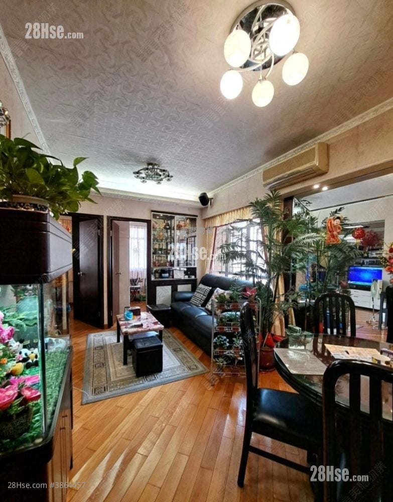 East Asia Gardens Sell 2 Bedrooms , 1 Bathroom 452 ft²