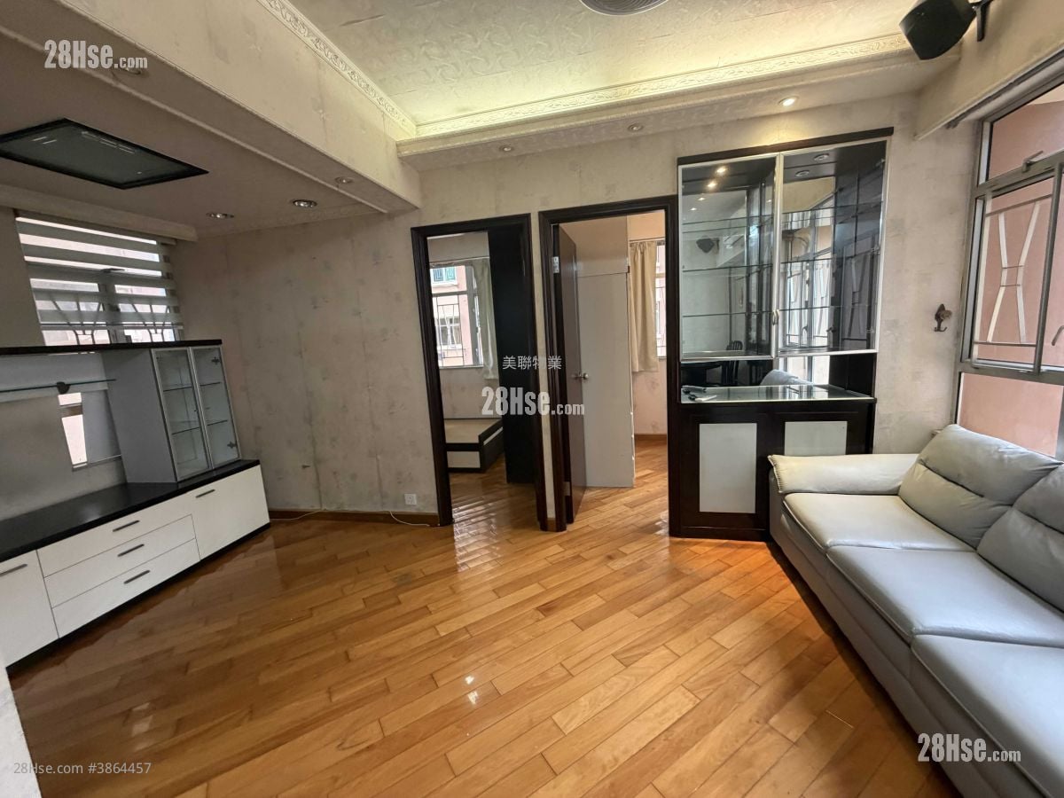 East Asia Gardens Sell 2 Bedrooms , 1 Bathroom 452 ft²