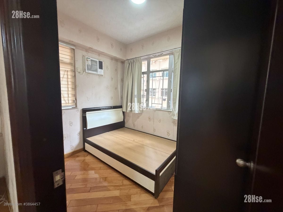 East Asia Gardens Sell 2 Bedrooms , 1 Bathroom 452 ft²