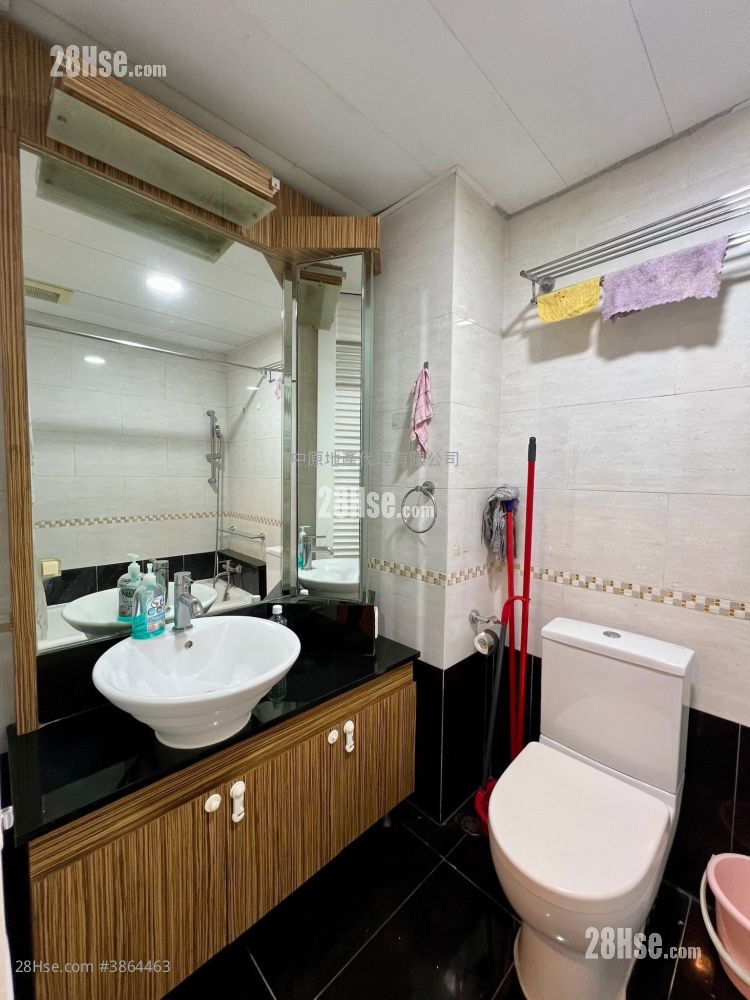 Rambler Crest Sell 2 Bedrooms , 1 Bathroom 488 ft²