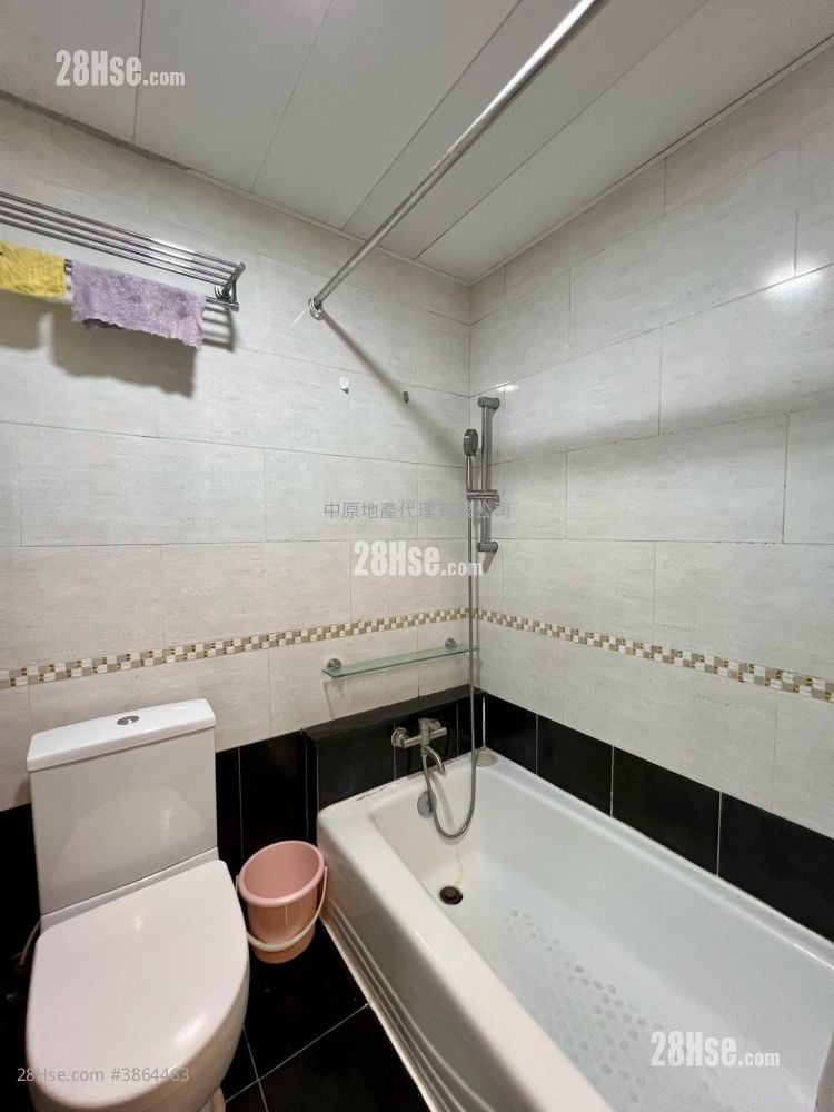 Rambler Crest Sell 2 Bedrooms , 1 Bathroom 488 ft²