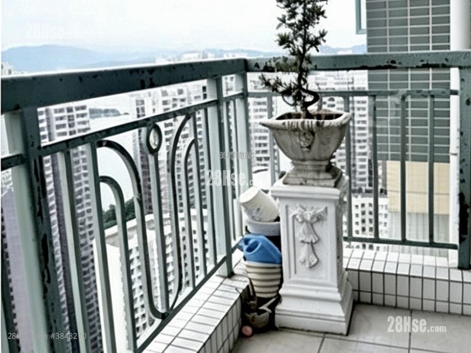Pokfulam Terrace Sell 3 Bedrooms , 2 Bathrooms 676 ft²