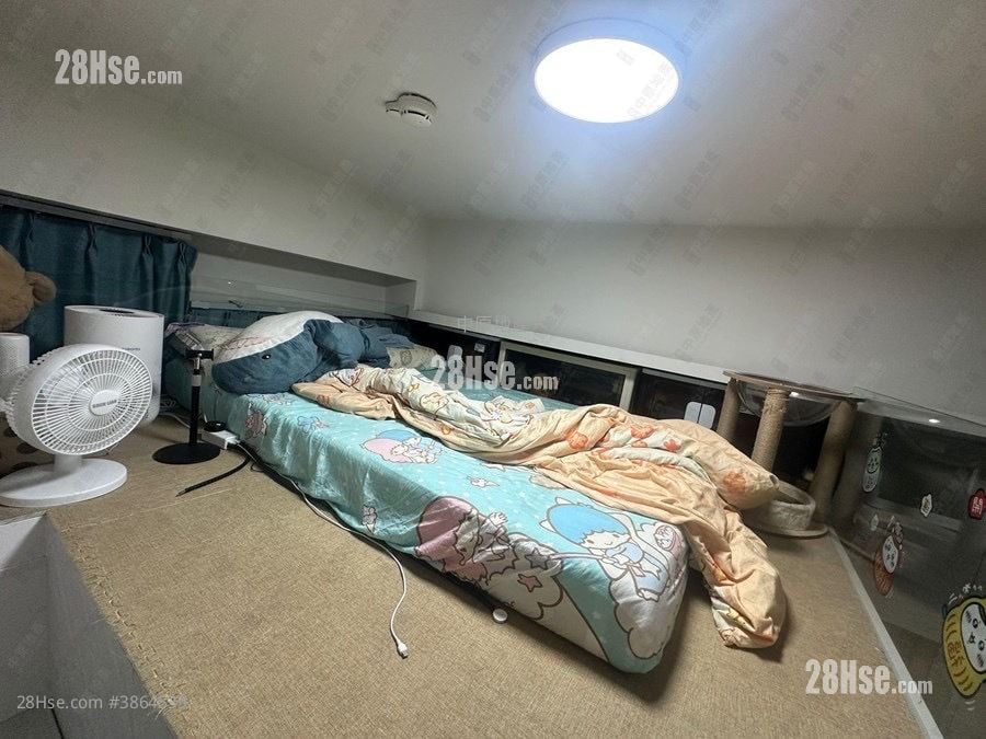 雨后 售盘 开放式间隔 , 1 浴室 268 平方尺