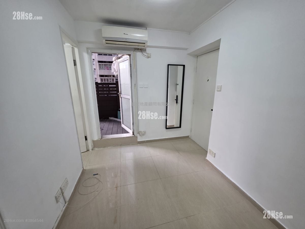 Ming Fai Building Sell 2 Bedrooms , 1 Bathroom 229 ft²