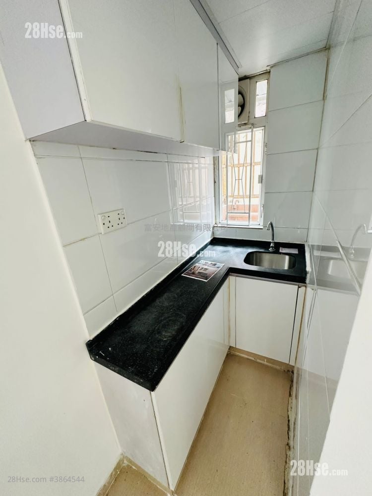 Ming Fai Building Sell 2 Bedrooms , 1 Bathroom 229 ft²