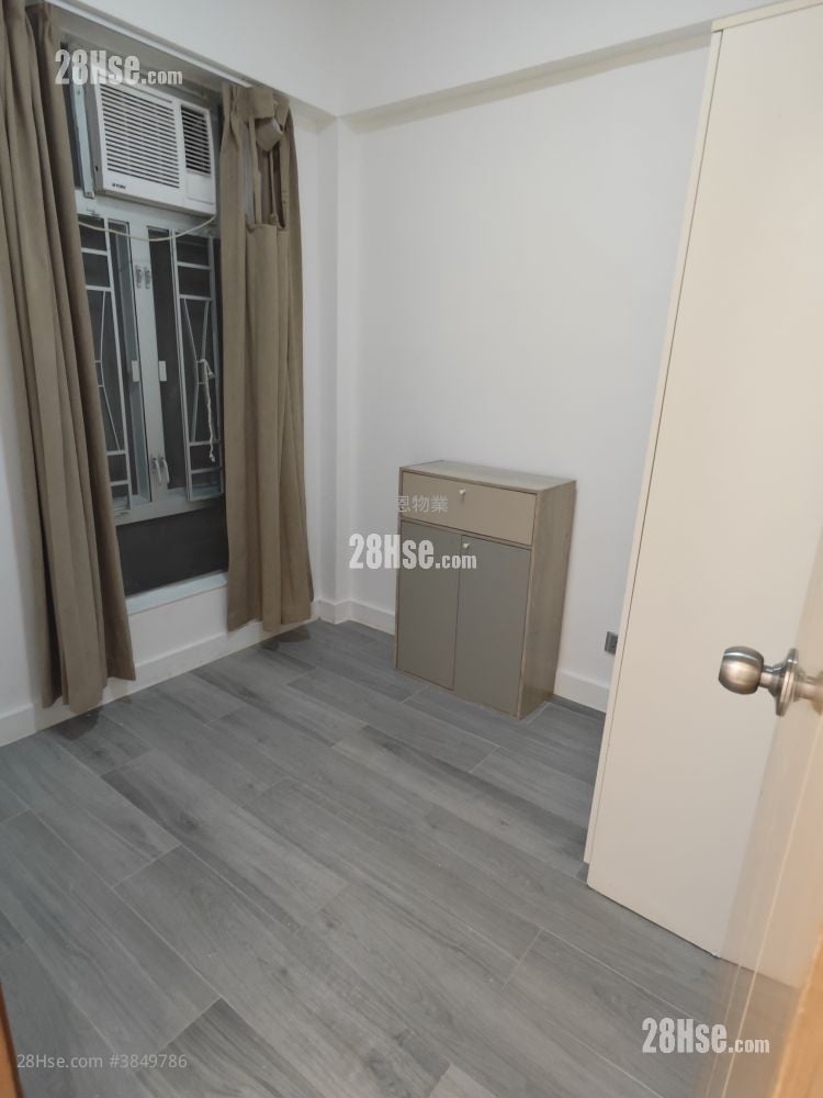 Wan Chai Rental 2 Bedrooms , 1 Bathroom 355 ft²