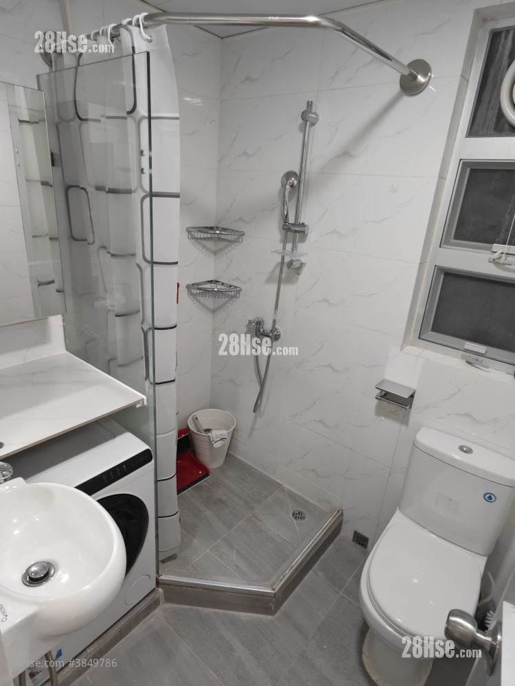 Wan Chai Rental 2 Bedrooms , 1 Bathroom 355 ft²