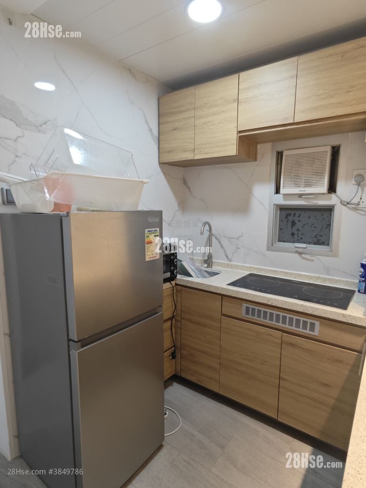 Wan Chai Rental 2 Bedrooms , 1 Bathroom 355 ft²