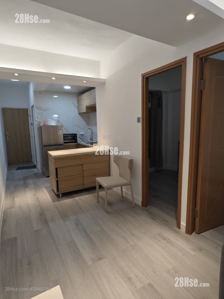 Wan Chai Rental 2 Bedrooms , 1 Bathroom 355 ft²