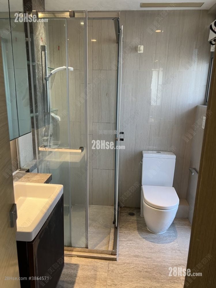 The Reach Rental 2 Bedrooms , 1 Bathroom 357 ft²