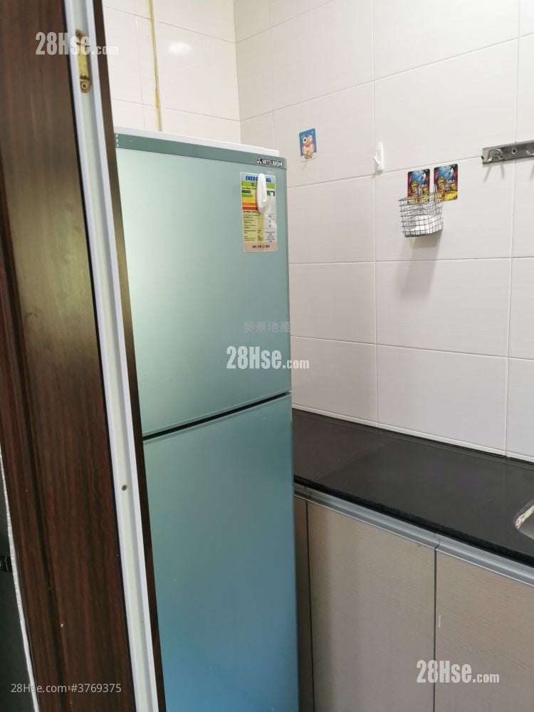 Kwai King Building Rental 3 Bedrooms , 1 Bathroom 366 ft²
