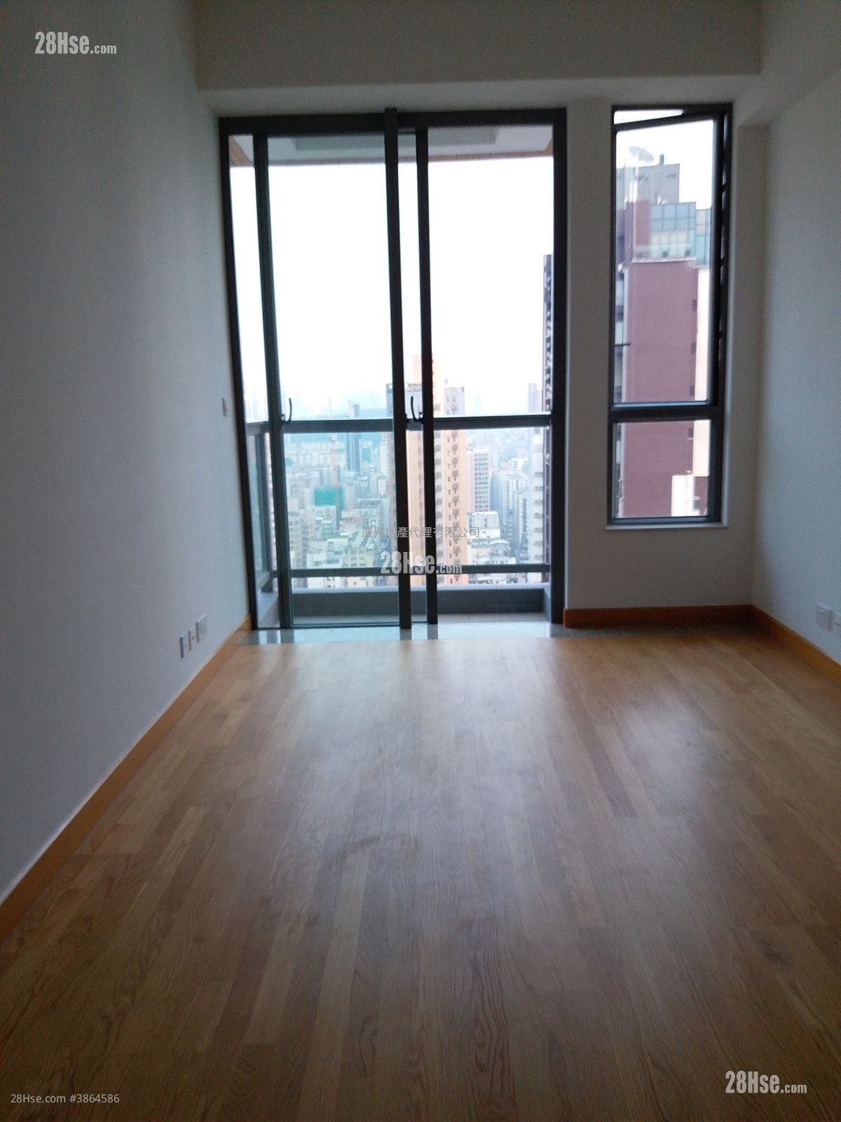 Heya Crystal Sell 2 Bedrooms , 1 Bathroom 505 ft²