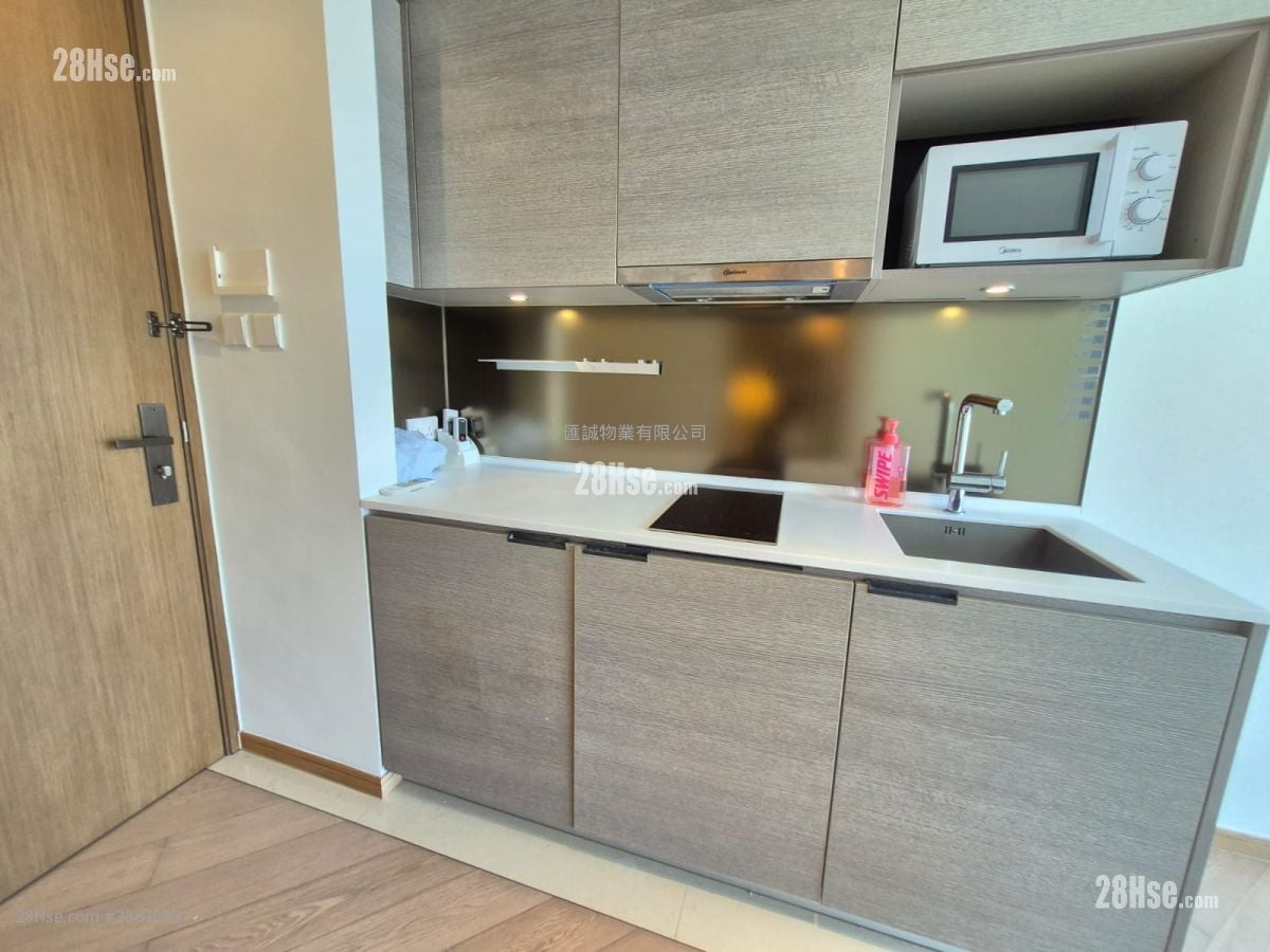 Upper East Sell Studio , 1 Bathroom 194 ft²