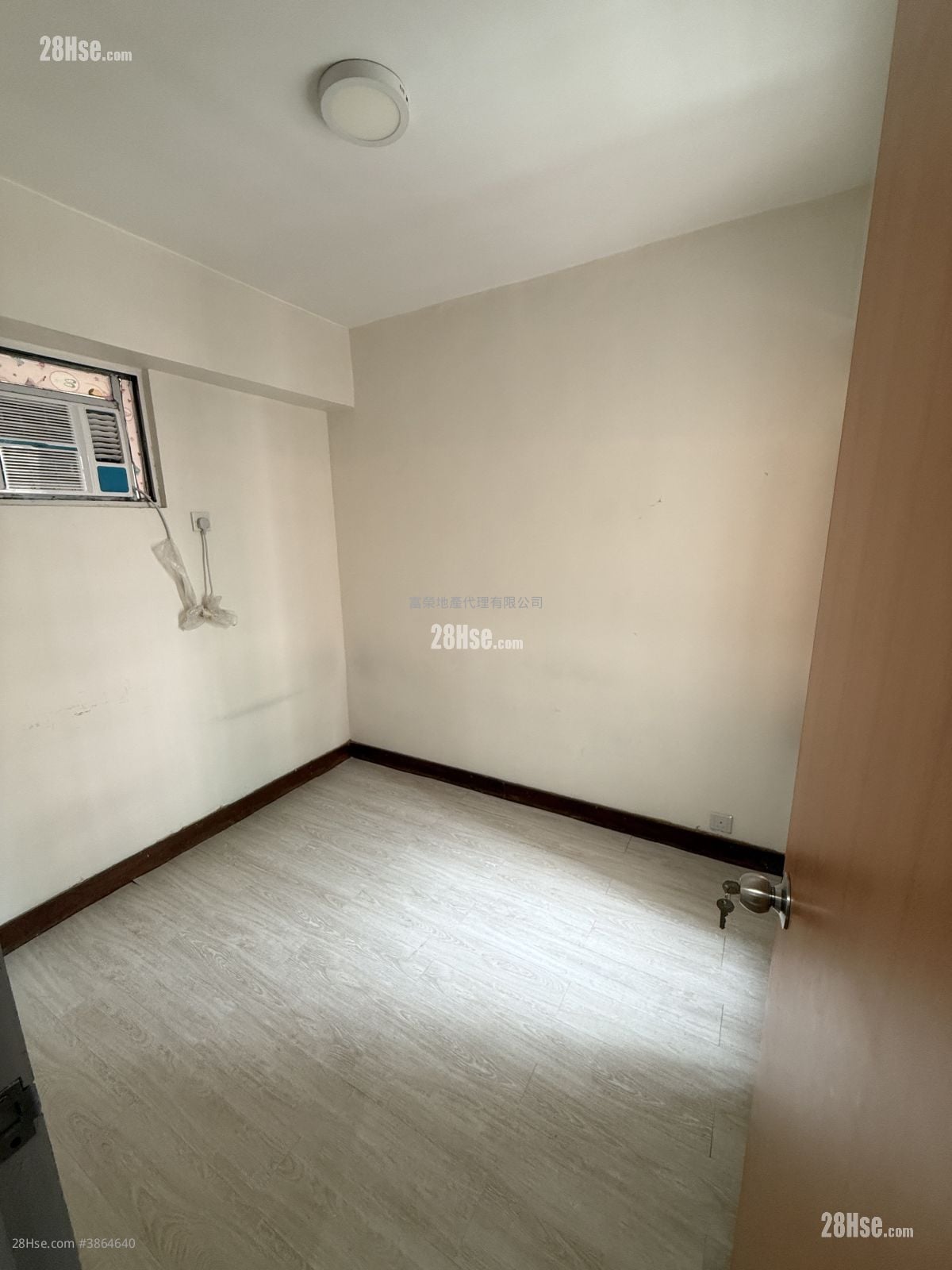 Hunghom Bay Centre Rental 2 Bedrooms , 1 Bathroom 411 ft²