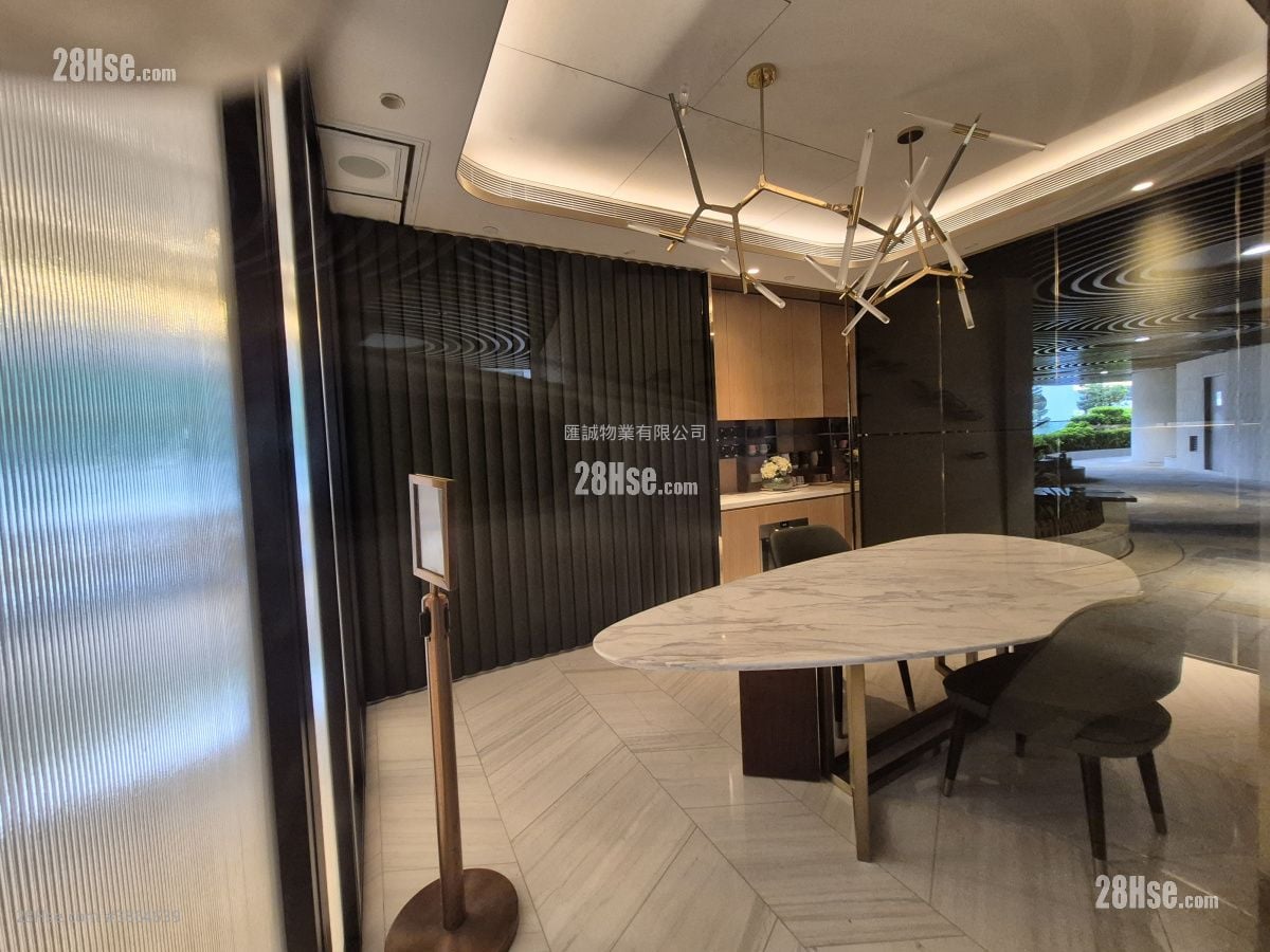 Upper East Sell Studio , 1 Bathroom 194 ft²