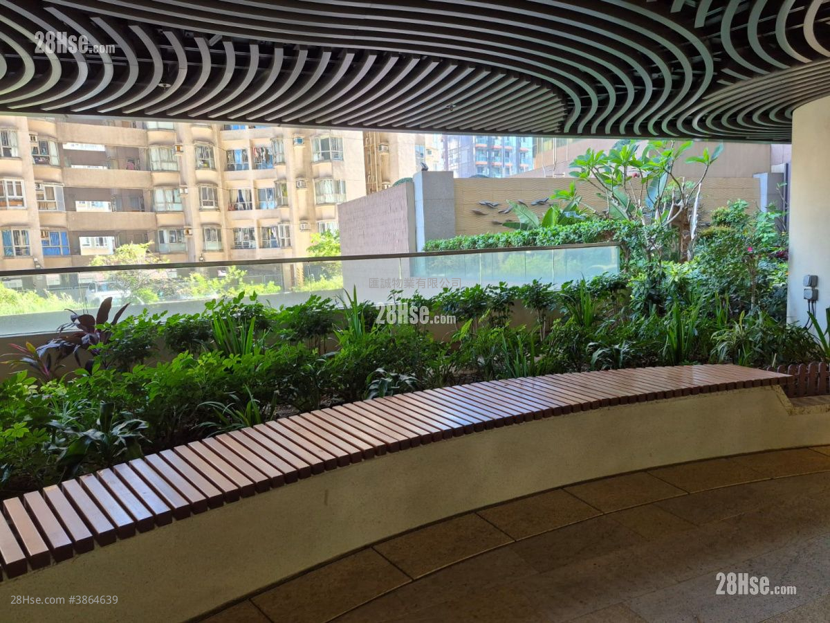 Upper East Sell Studio , 1 Bathroom 194 ft²
