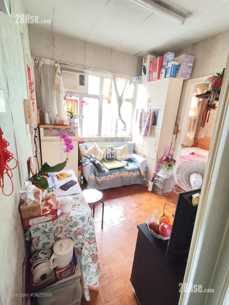 华堂大厦 售盘 2 房 , 1 浴室 267 平方尺