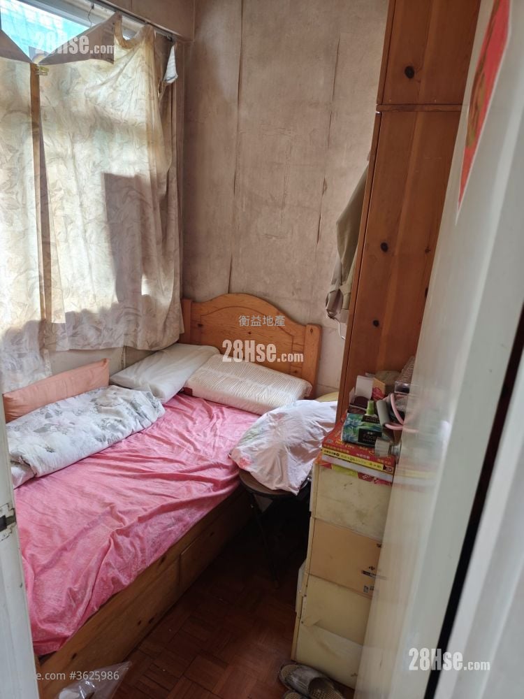 华堂大厦 售盘 2 房 , 1 浴室 267 平方尺