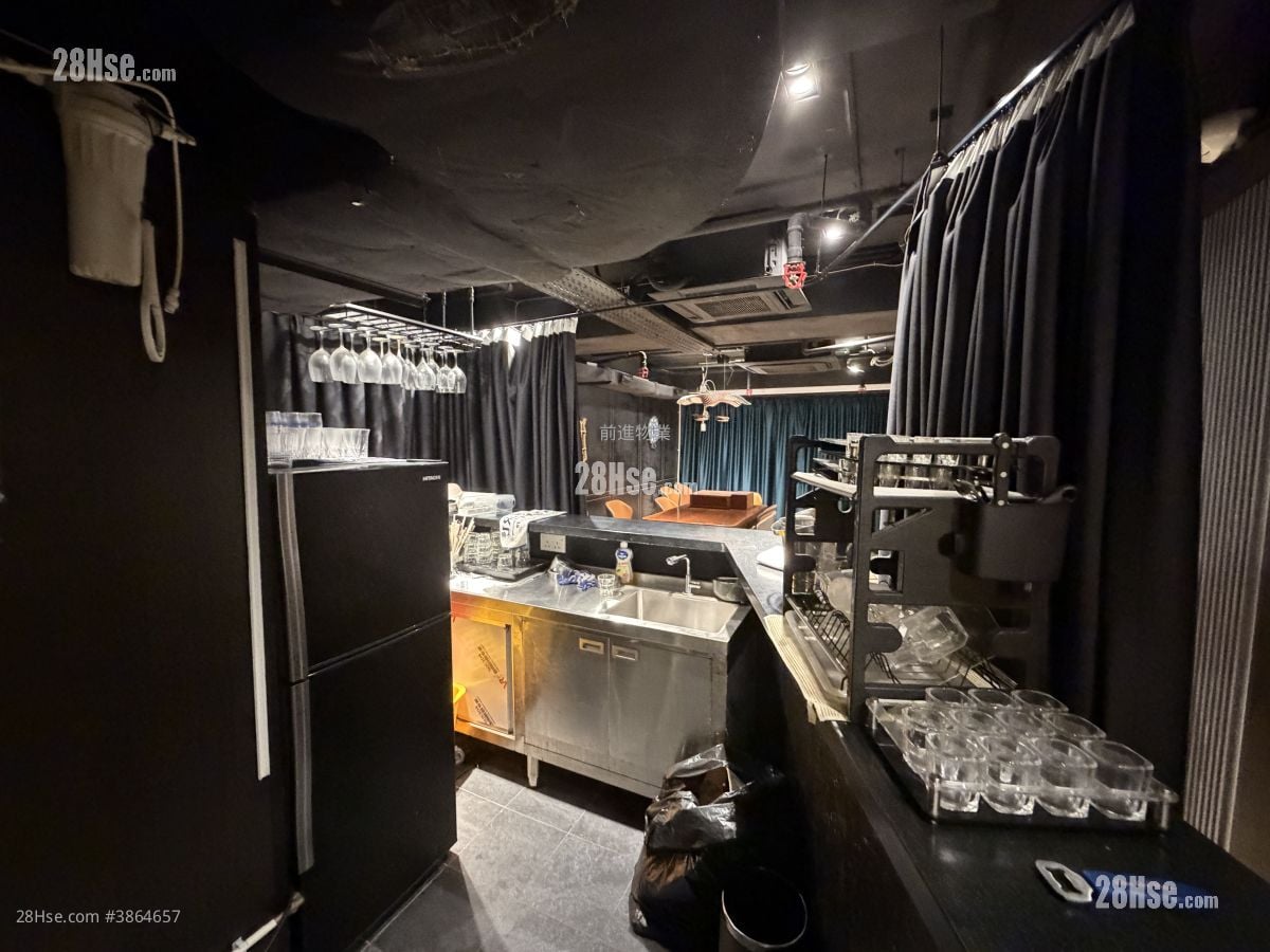 Austin Commercial Centre Rental 1 Bedroom , 1 Toilet