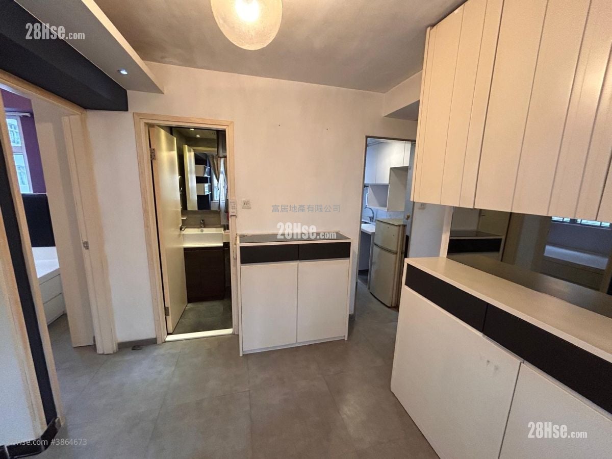 Merlin Centre Rental 2 Bedrooms , 1 Bathroom 280 ft²