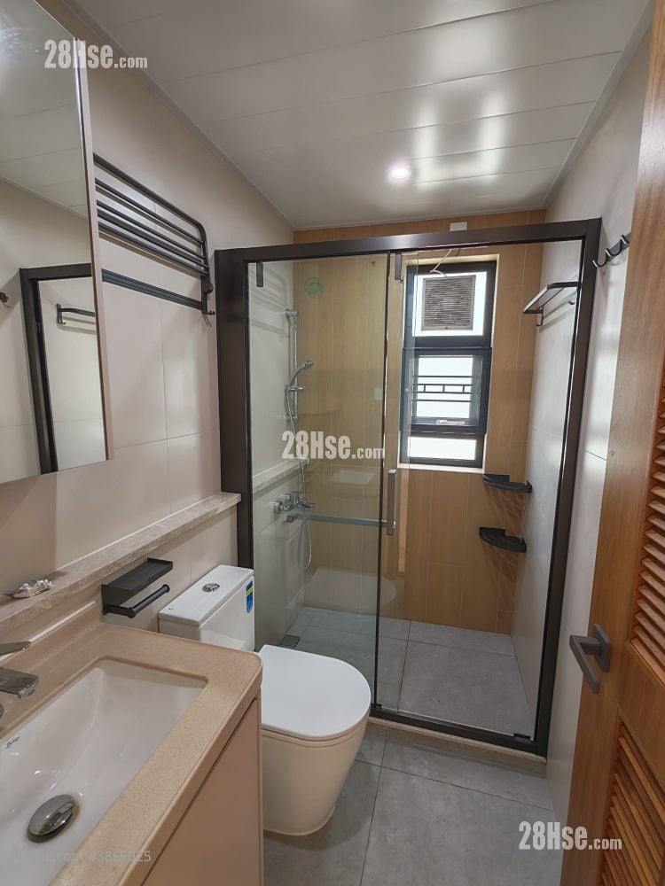 bathroom: Shek Wu Wai, San Tin Rental 3 Bedrooms , 2 Bathrooms 700 ft²