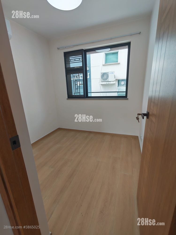 bedroom 1: Shek Wu Wai, San Tin Rental 3 Bedrooms , 2 Bathrooms 700 ft²