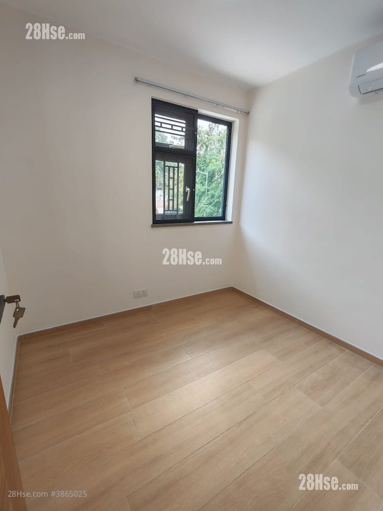 bedroom 2: Shek Wu Wai, San Tin Rental 3 Bedrooms , 2 Bathrooms 700 ft²