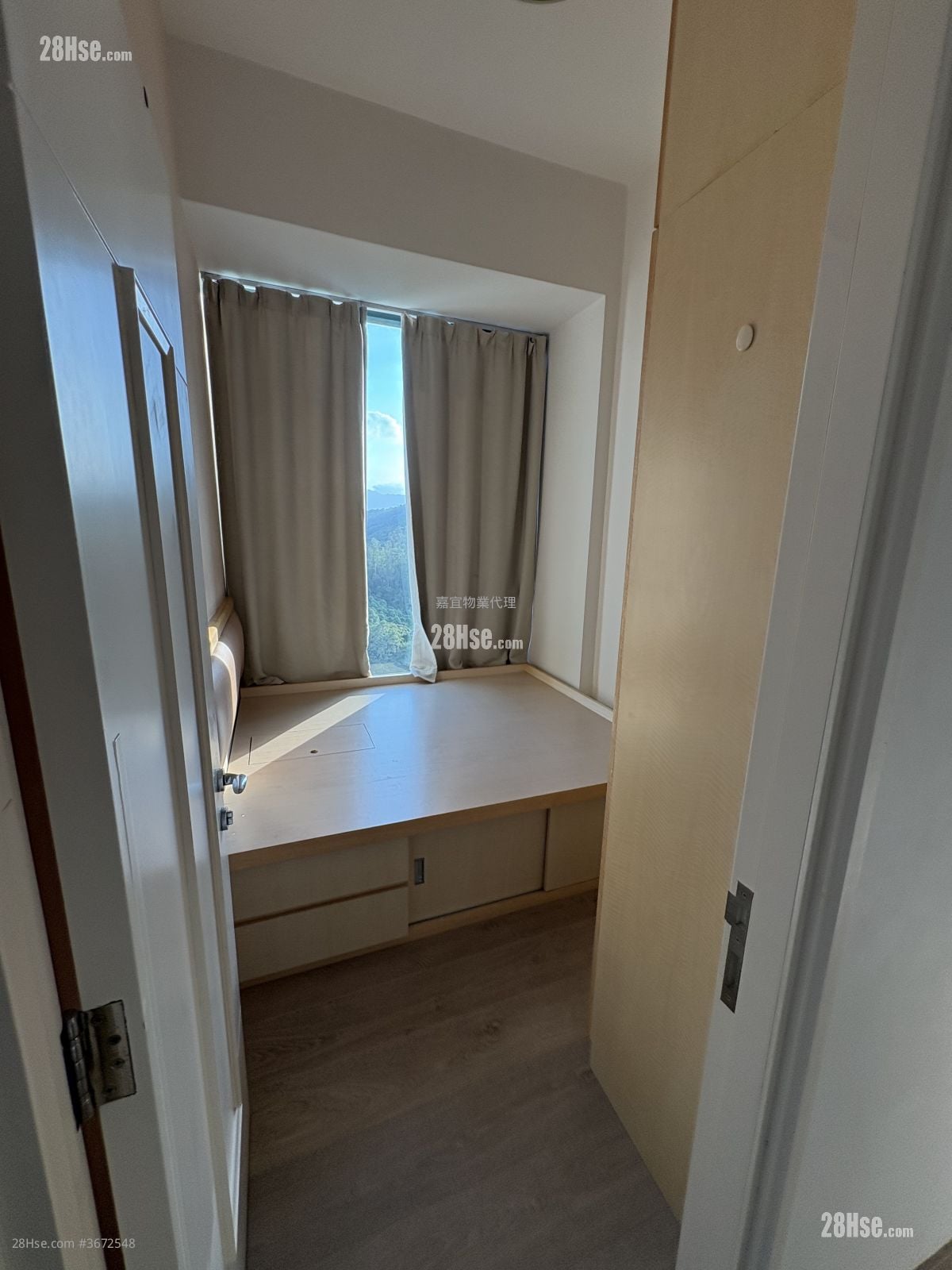 Mont Vert Rental 3 Bedrooms , 3 Bathrooms 933 ft²