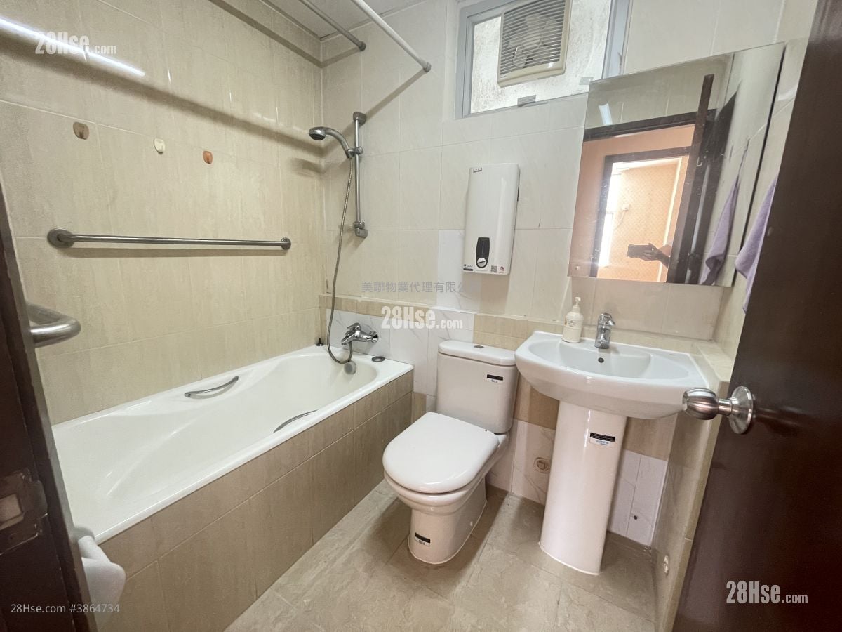 Taikoo Shing Sell 2 Bedrooms 580 ft²