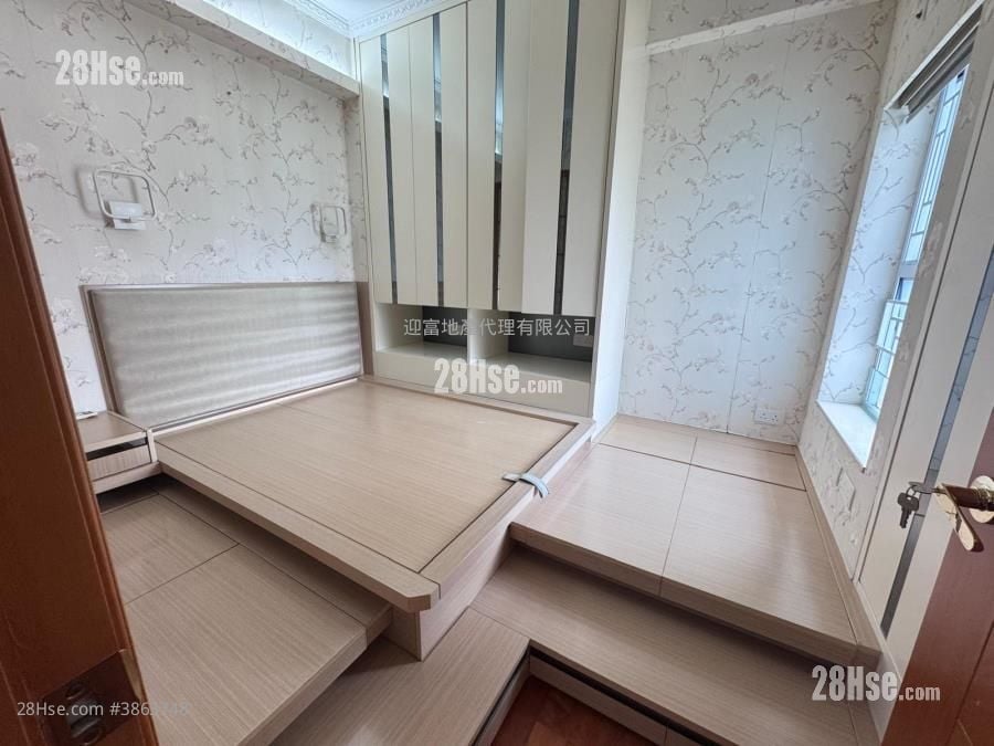 Whampoa Garden Sell 3 Bedrooms , 2 Bathrooms 714 ft²