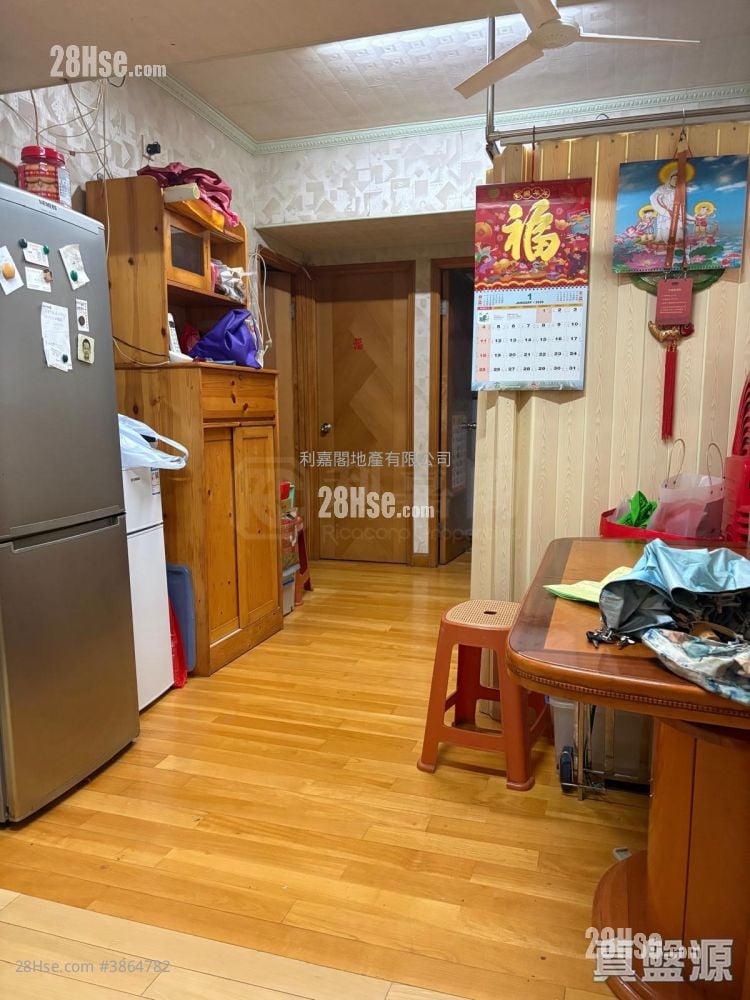 Fortuna Building Sell 3 Bedrooms , 2 Bathrooms 713 ft²