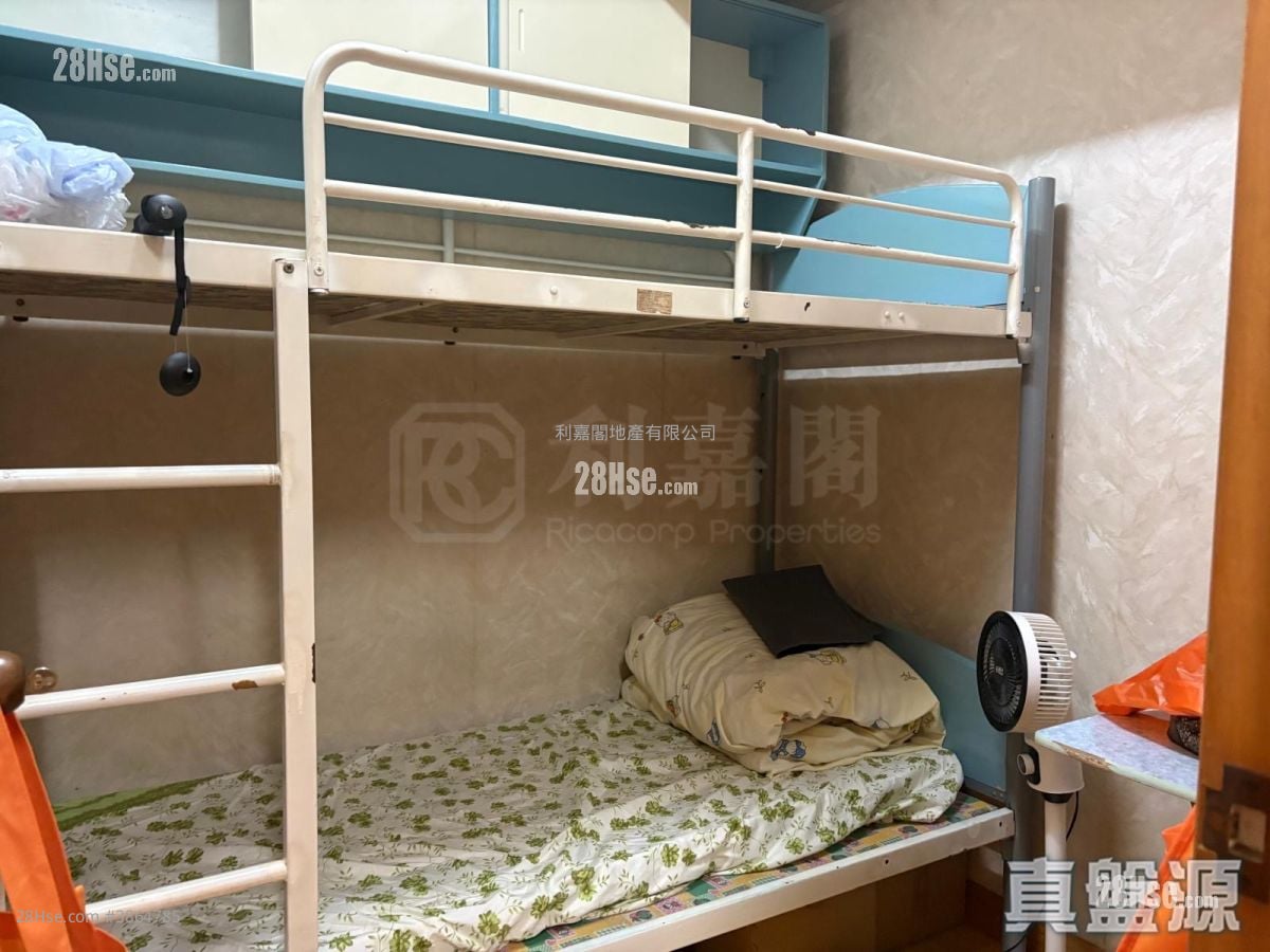 Fortuna Building Sell 3 Bedrooms , 2 Bathrooms 713 ft²