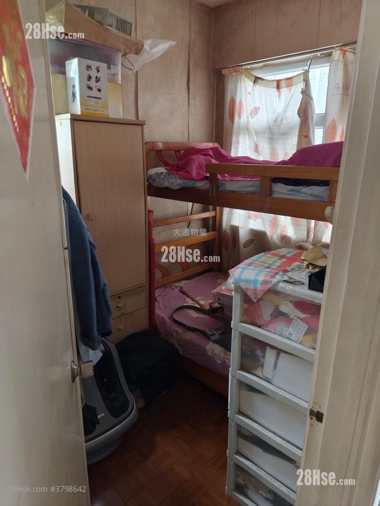 Wah Tong Building Sell 2 Bedrooms , 1 Bathroom 267 ft²