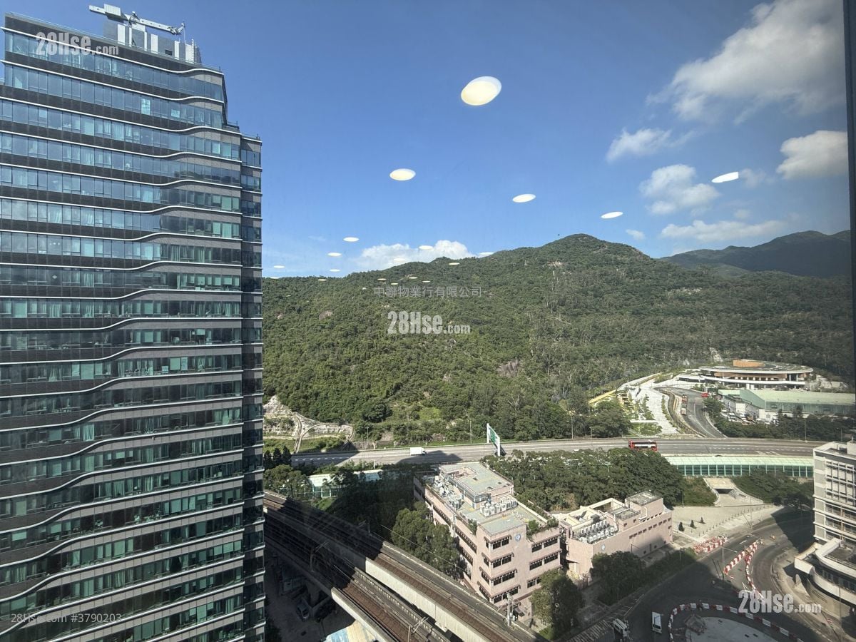 Kings Wing Plaza Rental 494 ft²