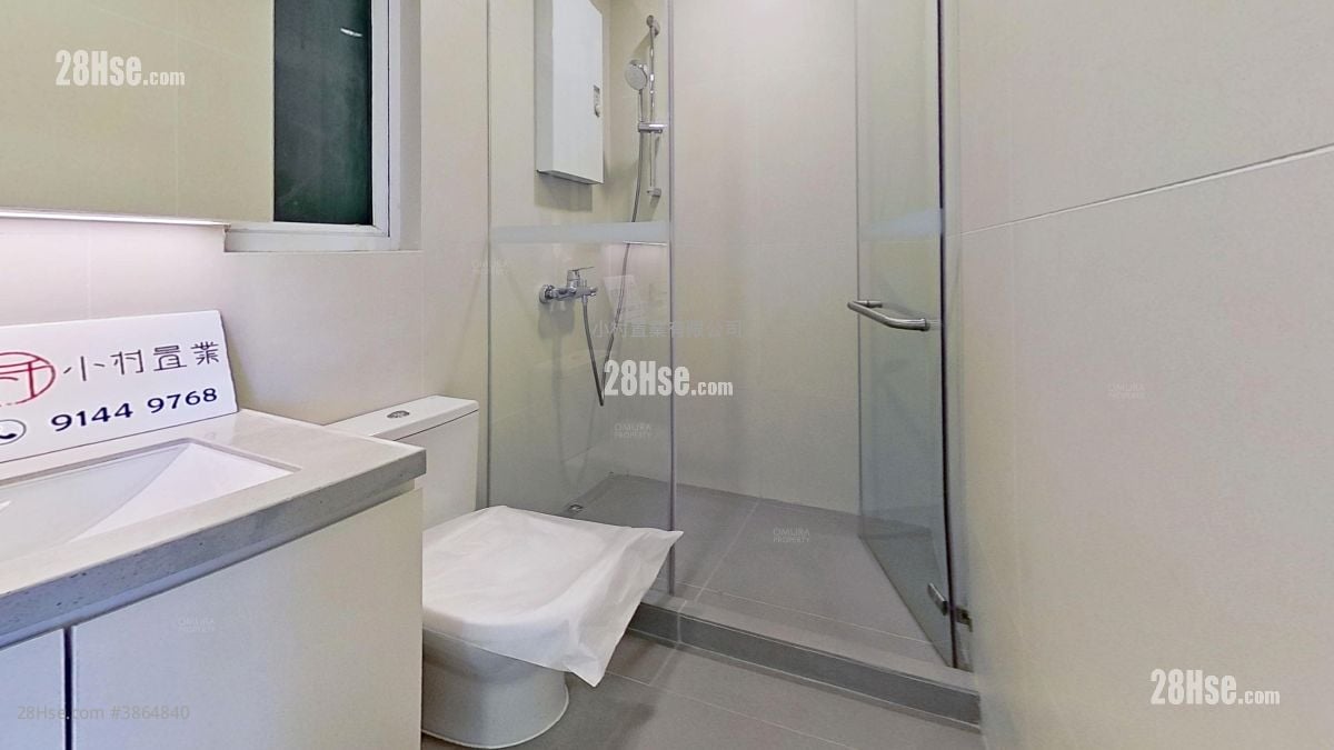 bathroom: Floral Tower Rental 1 Bedroom , 1 Bathroom 344 ft²